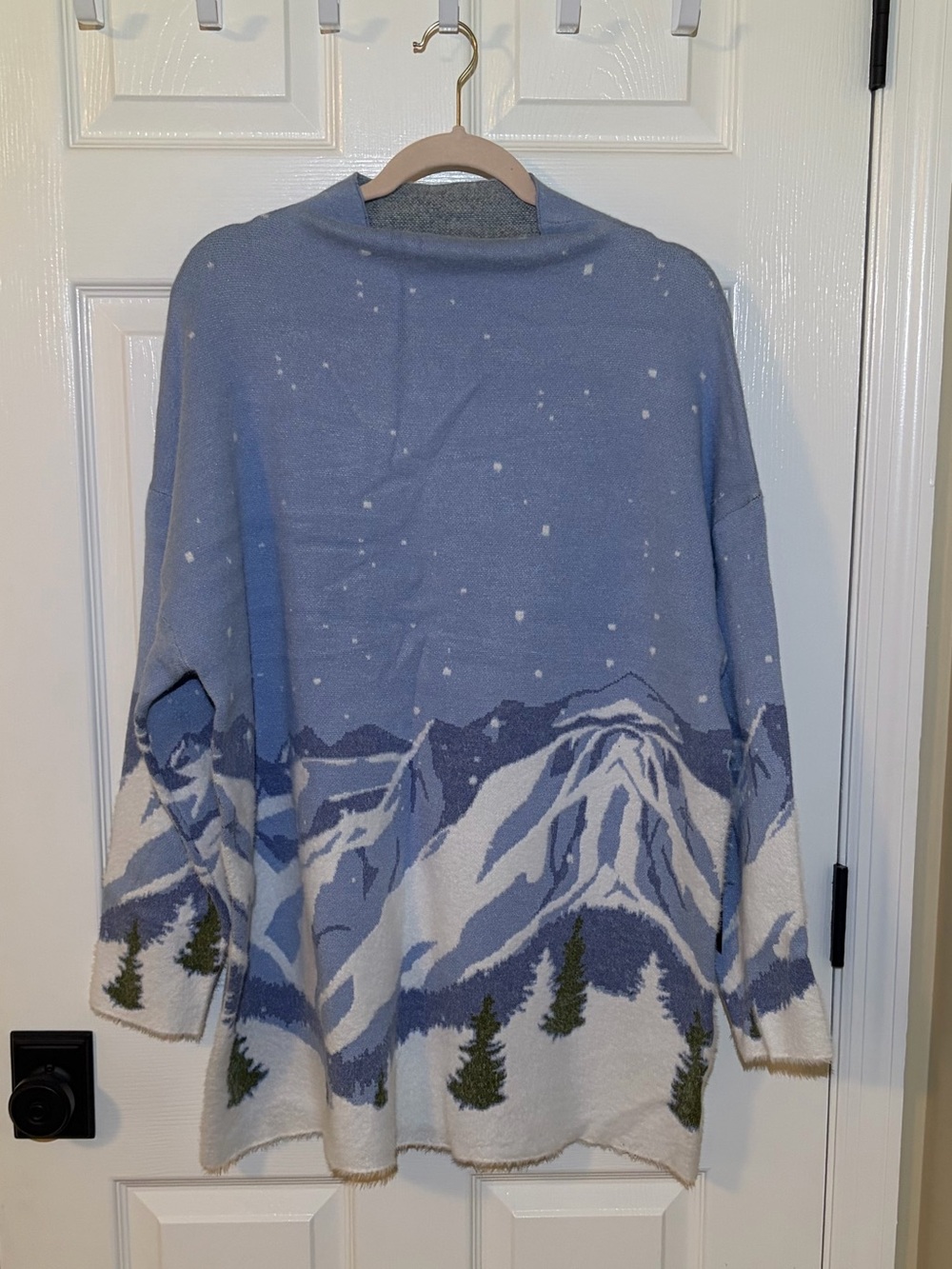 NWT Tahiti Blue Mountain Winter Snow Scenic Soft Cozy Long Sweater. Size 1X